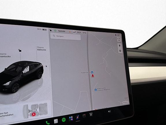 Tesla Model Y 22 of 30