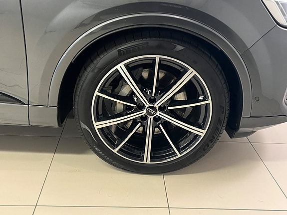 Audi Q7 7 of 10