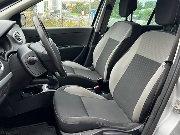 Renault Clio 7 of 20