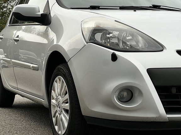 Renault Clio 14 of 20