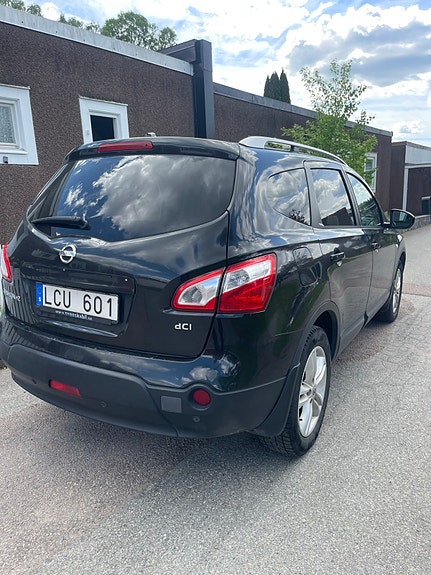 Nissan Qashqai+2 4 of 6
