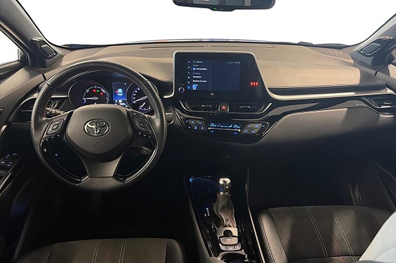 Toyota C-HR 8 of 14