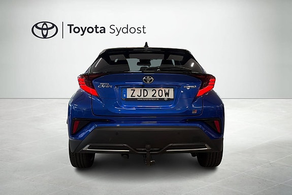 Toyota C-HR 4 of 14
