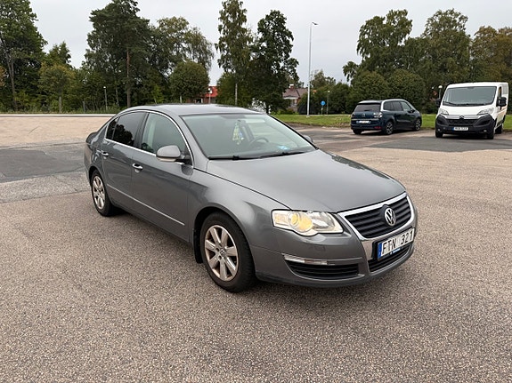 Volkswagen Passat 3 of 11
