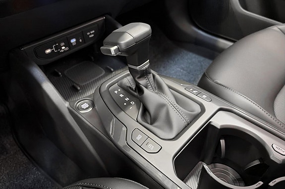 Kia K4 13 of 17
