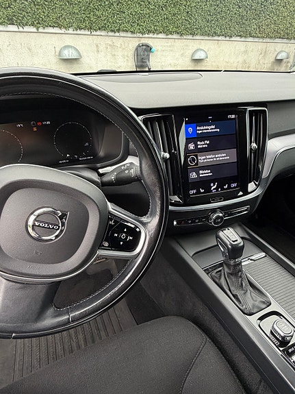 Volvo V60 12 of 12