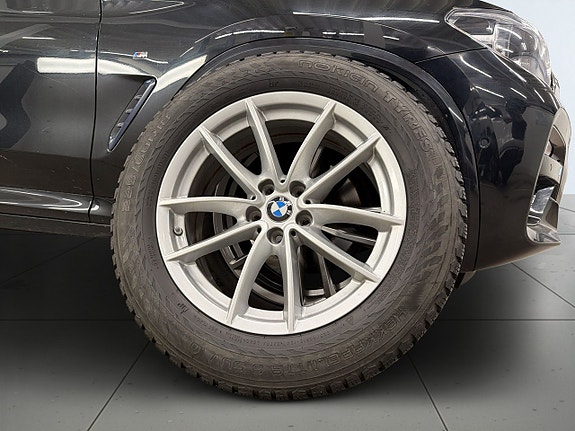 BMW X3 14 of 18