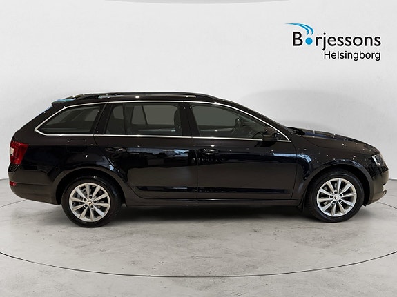 Skoda Octavia 2 of 18