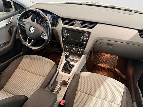 Skoda Octavia 14 of 18