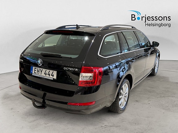 Skoda Octavia 3 of 18