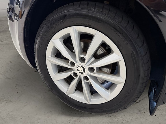 Skoda Octavia 6 of 18