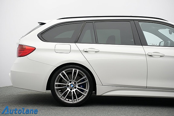 BMW 328i 17 of 30