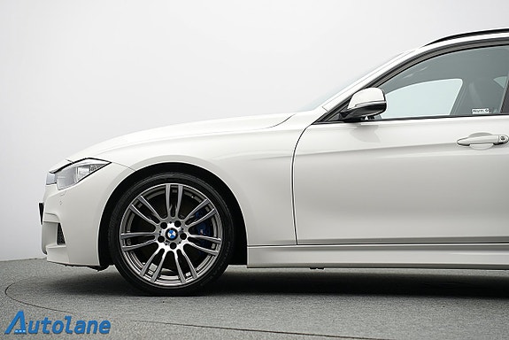 BMW 328i 12 of 30