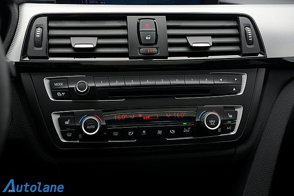 BMW 328i 30 of 30
