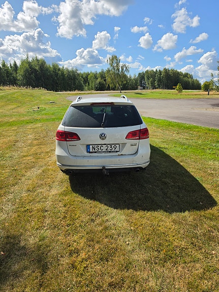 Volkswagen Passat 3 of 6