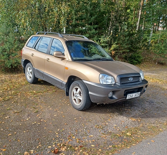 Hyundai Santa Fe 2 of 13