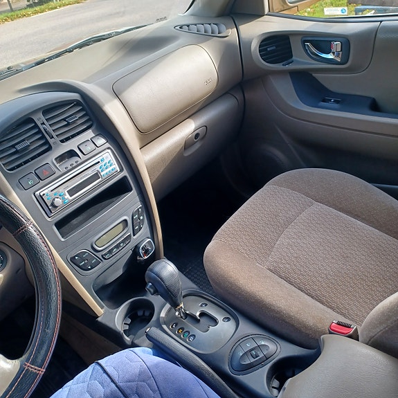 Hyundai Santa Fe 7 of 13