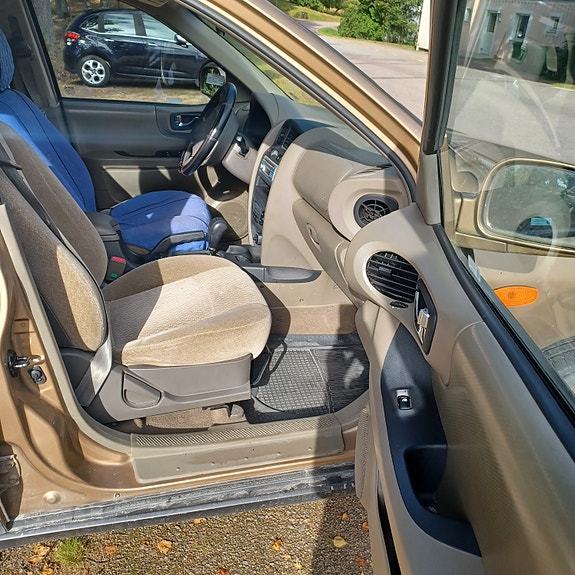 Hyundai Santa Fe 8 of 13