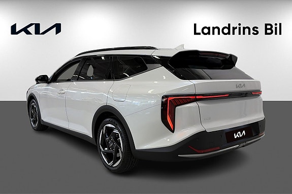 Kia K4 6 of 17