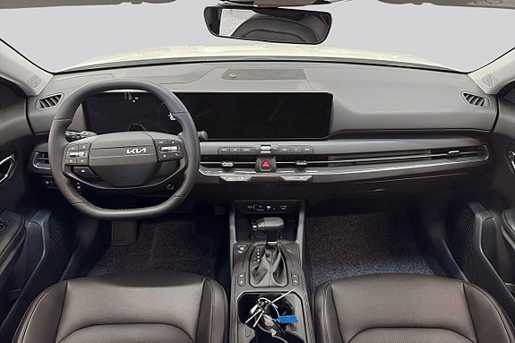 Kia K4 7 of 17