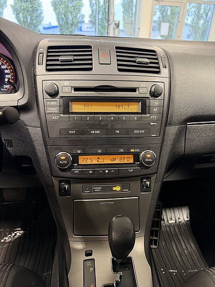 Toyota Avensis 13 of 21