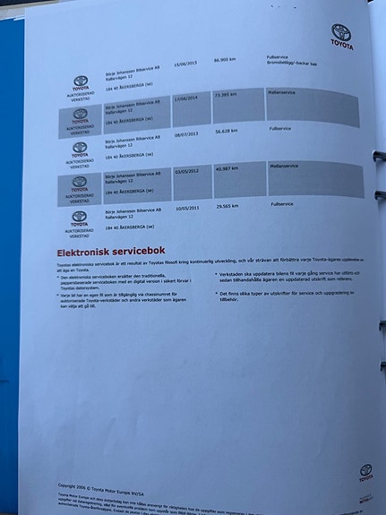Toyota Avensis 23 of 26