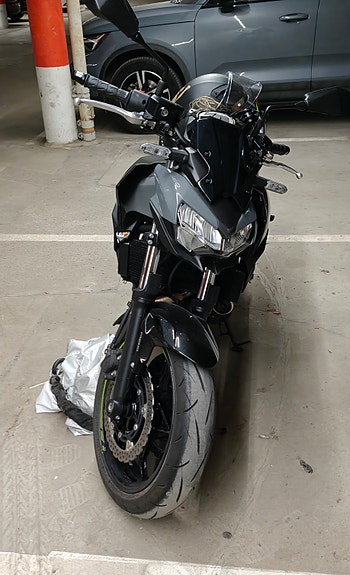 Kawasaki Z650 4 of 5