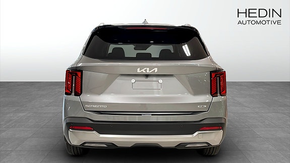 Kia Sorento 7 of 13