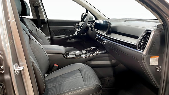 Kia Sorento 3 of 13