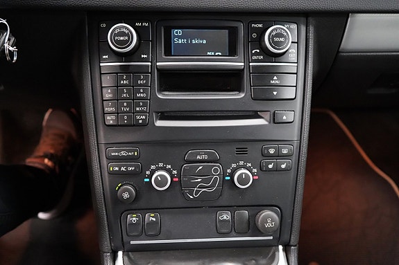 Volvo XC90 22 of 26