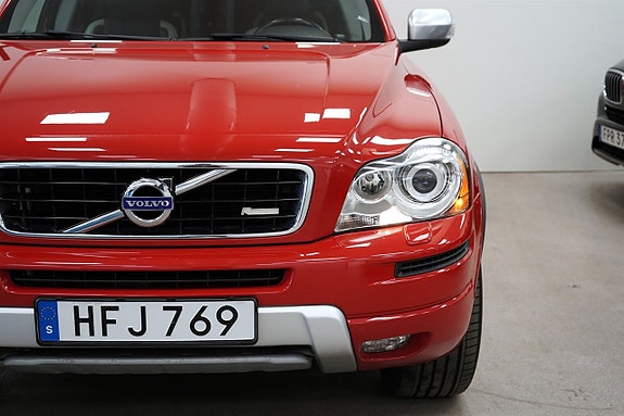 Volvo XC90 8 of 26