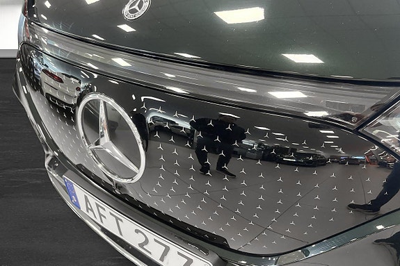 Mercedes-Benz EQE SUV 16 of 16