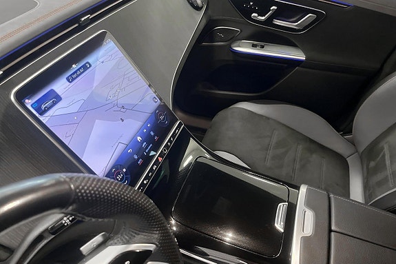 Mercedes-Benz EQE SUV 9 of 16