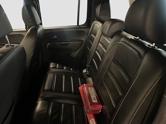 Volkswagen Amarok 13 of 26