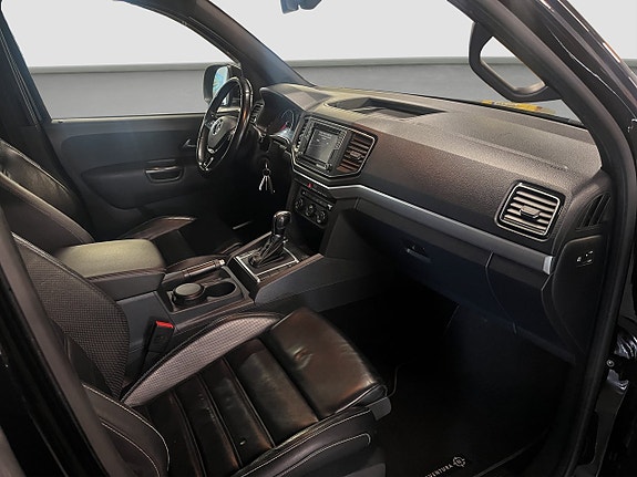 Volkswagen Amarok 18 of 26