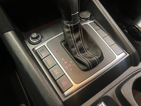 Volkswagen Amarok 24 of 26