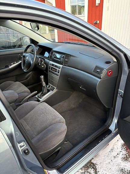 Toyota Corolla 11 of 12