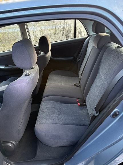 Toyota Corolla 9 of 12