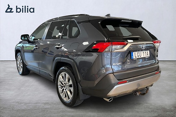 Toyota RAV4 2 of 21