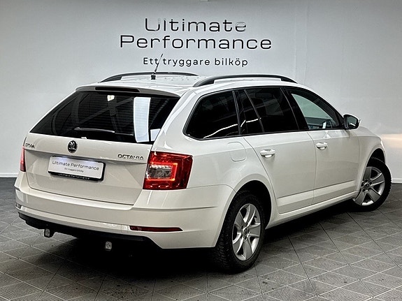 Skoda Octavia 2 of 16