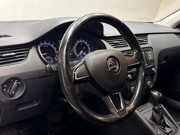 Skoda Octavia 8 of 16