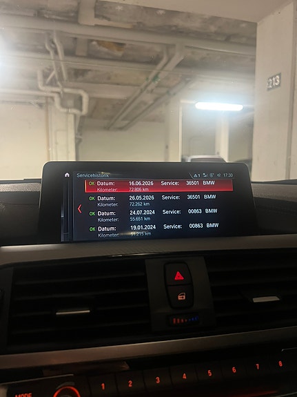 BMW 340i 9 of 10