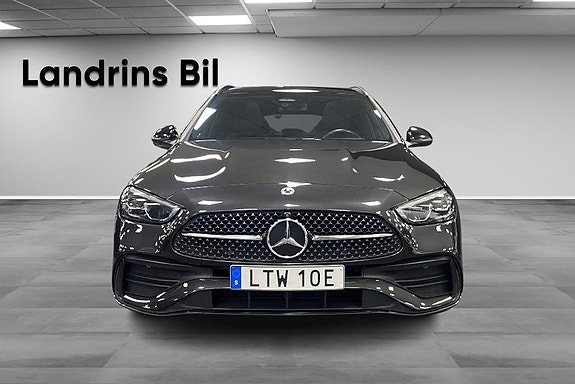 Mercedes-Benz C300 2 of 14
