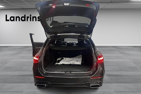 Mercedes-Benz C300 13 of 14