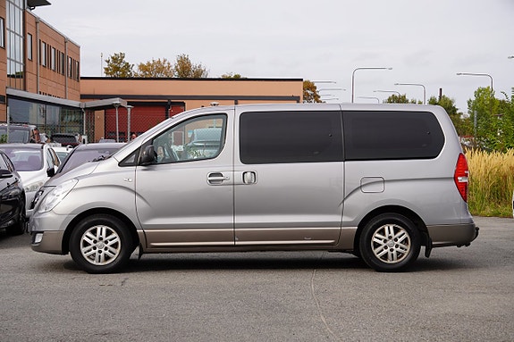 Hyundai H-1 3 of 11