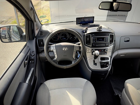Hyundai H-1 11 of 11