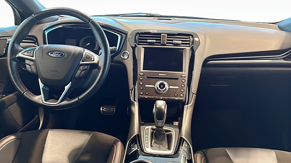 Ford Mondeo 4 of 9