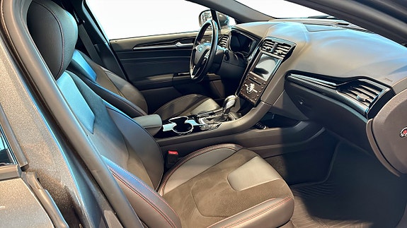 Ford Mondeo 3 of 9