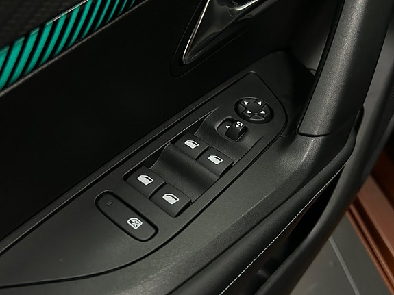 Peugeot 2008 30 of 30
