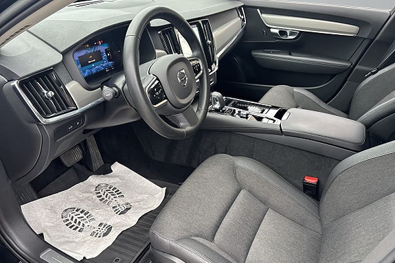 Volvo V90 10 of 18